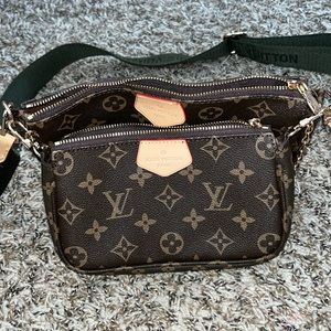 Luxury multi pouchette with olive strap